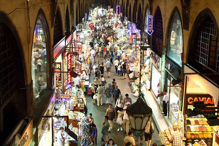 Kapalıçarşı hareketlendi