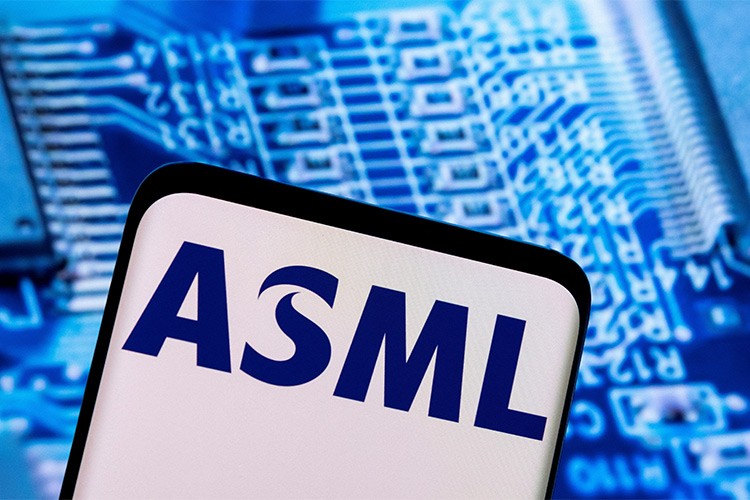 ASML'nin zayıf sipariş alımı "çip rallisi"nin sınırlarını gösterdi