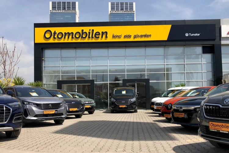 Otomobilen Yeni Ofisini İzmir Bayraklı'da Hizmete Açtı