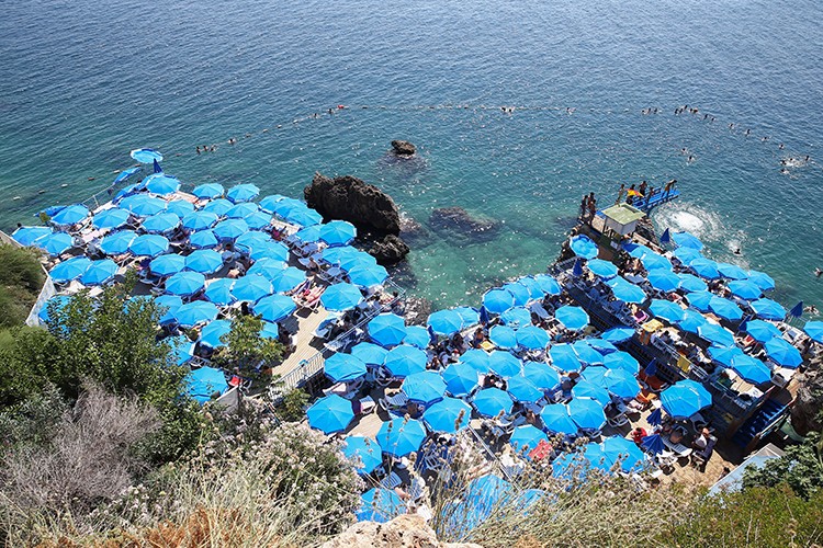 400 bin kişiyi ağırladı