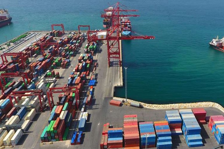 Tehlikeli yüklerin elleçlendiği kıyı tesislerine ilişkin esaslar düzenlendi