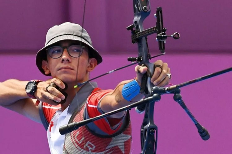 Mete Gazoz çeyrek finalde oyunlara veda etti