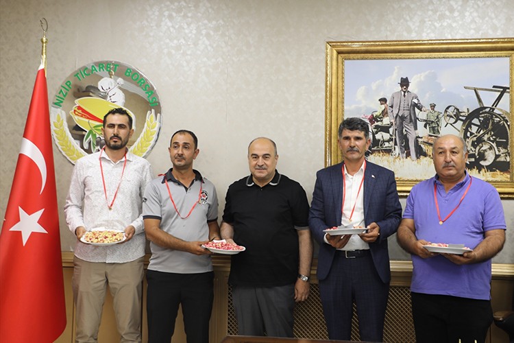 Antep fıstığı yetiştiricileri ödüllendirildi
