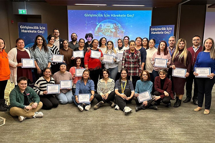 Hatay'da girişimci kadınlara eğitim ve teknoloji desteği