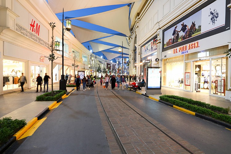 "Kontrollü normalleşme alışverişi canlandıracak"