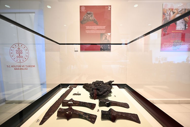 Zeugma Antik Kenti'nde çıkarılan 33 eser, sanatseverlerle buluştu