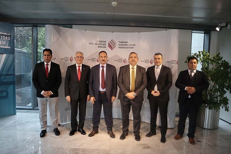 Türk müteahhitleri bekliyor