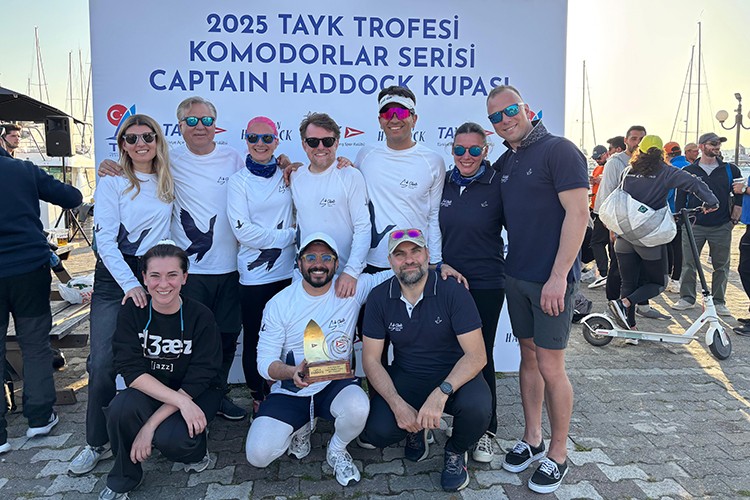 Mavi sulardaki ikinci yılına zaferlerle devam ediyor