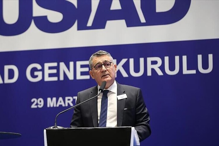 "Enflasyona karşı gerekirse büyümeden taviz verilmeli"