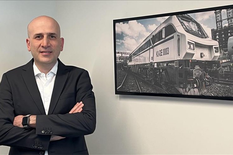 Körfez Ulaştırma Tüpraş lojistiğini hibrit lokomotiflerle sağlıyor