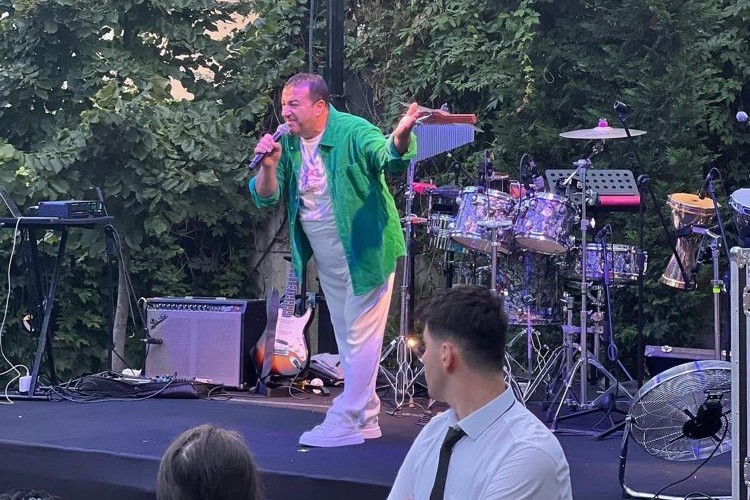 Karşıyaka'yı sallayacak