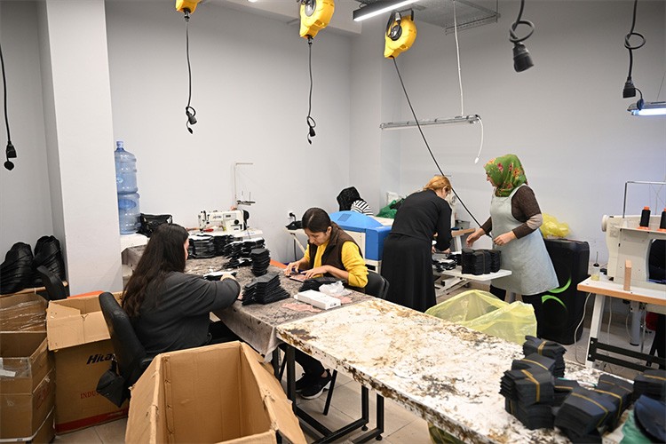 Ayakkabı markaları Gaziantepli kadınların elinde şekilleniyor