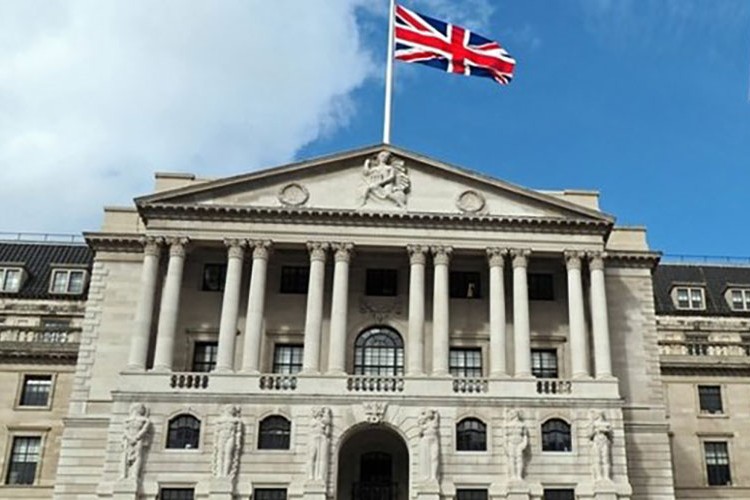 İngiltere Merkez Bankası faizi 15 baz puan artırı