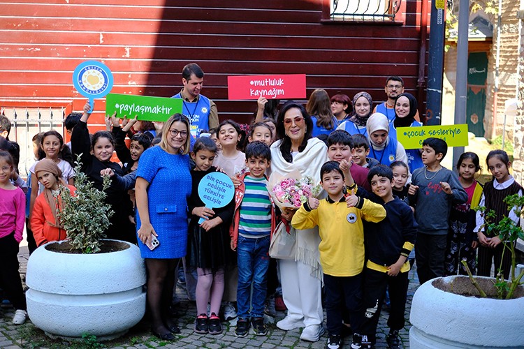 Türkan Şoray TEGV'in 30. yılına anlam kattı