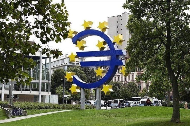 Avro Bölgesi'nde perakende satışlar kasımda azaldı