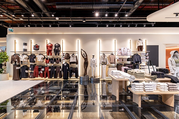 lululemon, Türkiye'deki 3. mağazasını Tersane İstanbul'da açtı