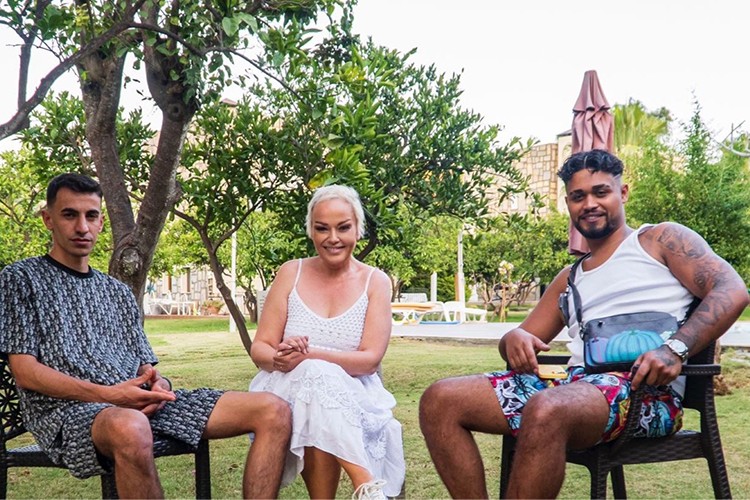 Ünlü şeften gençlere destek