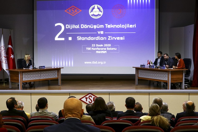 "Sanayide verimi artırıyor"