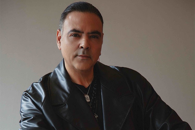 Efsaneden enerji dolu bir sound