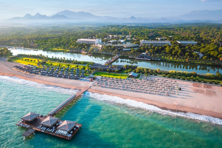 CORAL TRAVEL STARWAY WORLD BEST HOTELS'DE GLORIA HOTELS & RESORTS BELEK'E ÖDÜL YAĞMURU
