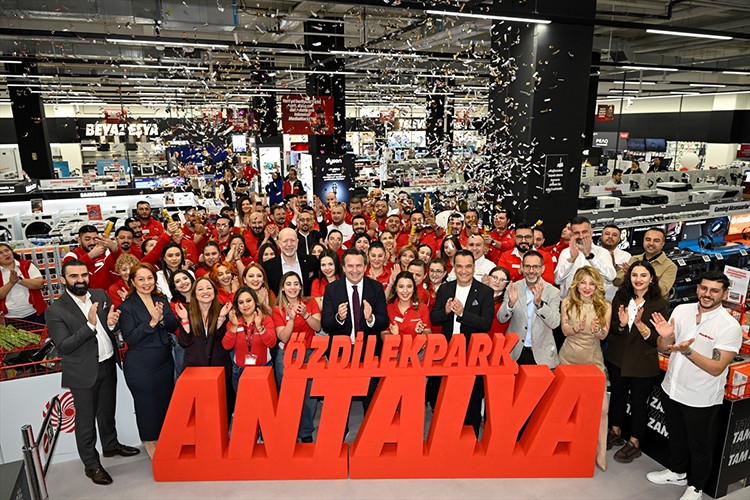 MediaMarkt yeni mağazasını Antalya'da açtı