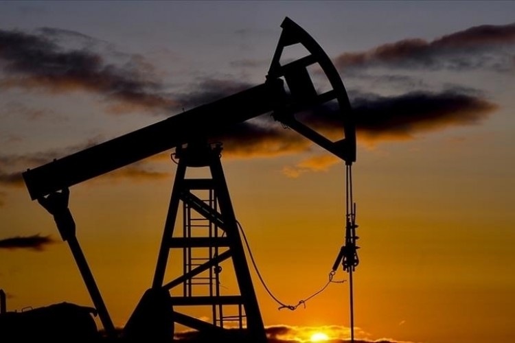 OPEC+ grubunun gönüllü arz kesintisinin süresini yıl sonuna kadar uzatması bekleniyor