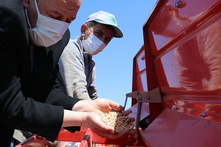 Yozgat'ta nadasa bırakılan alanlar ekiliyor