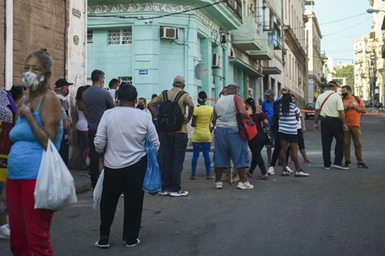 Küba iç piyasada yabancı yatırımcıya kapı aralıyor