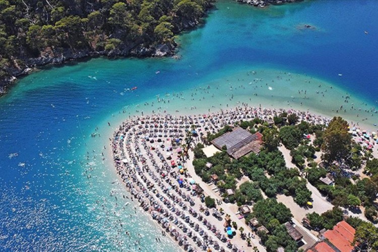 Yerli turist ilk çeyrekte seyahate 45,2 milyar lira harcadı