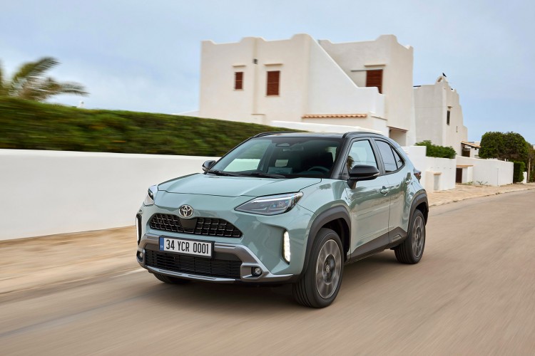 Toyota Şehrin İkonları Yeni Yaris Hybrid ve Yaris Cross Hybrid'i Satışa Sundu