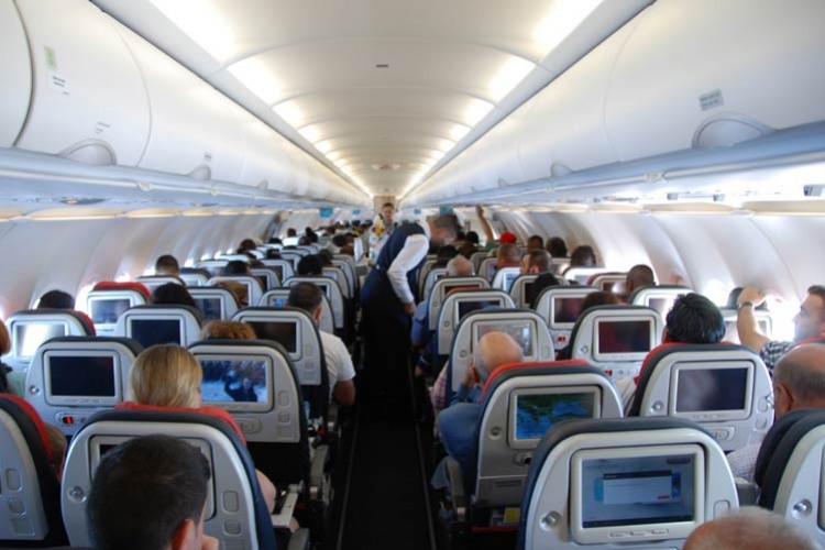 Aşı uçuşlarda zorunlu olmalı mı?