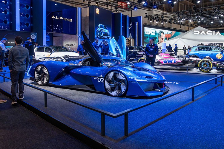 Alpine Racing ile Stratejik Ortaklığını Güçlendirdi