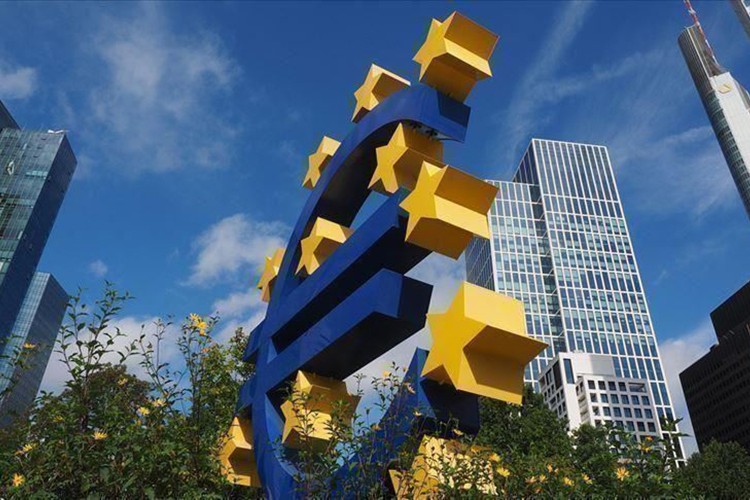 AB ekonomisi yüzde 0.4 küçüldü