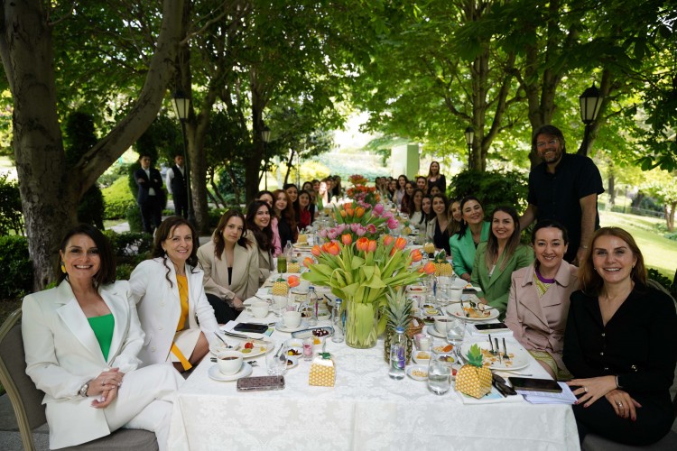 Hafifliğin sırrı Ananasın içinde saklı