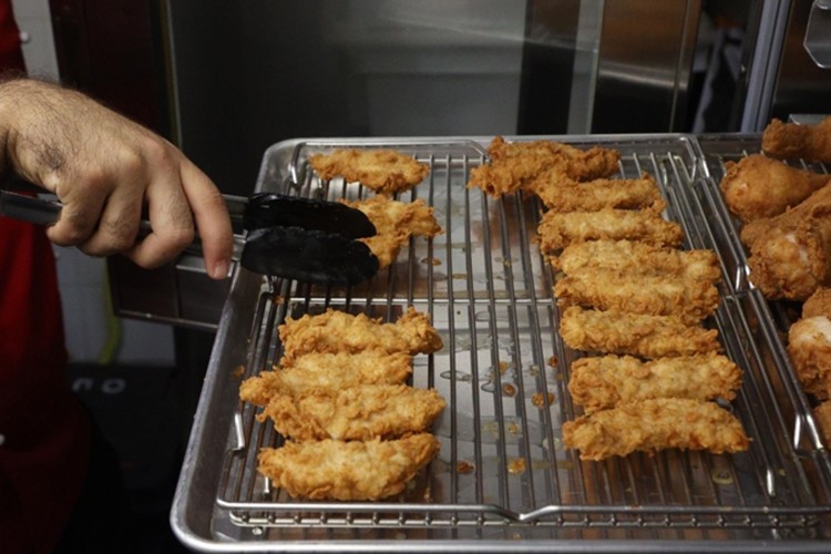 ABD'li restoran zincirleri KFC ve Pizza Hut'ın satışları düştü