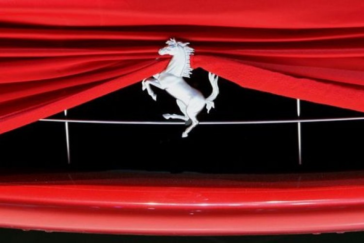Ferrari'nin ilk elektrikli modeli 500 bin euro