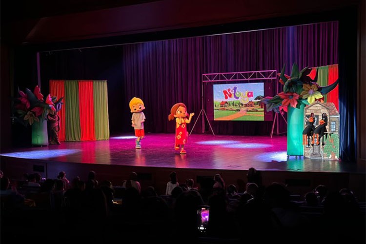 Niloya ve Arkadaşları Diyarbakır'a Geliyor