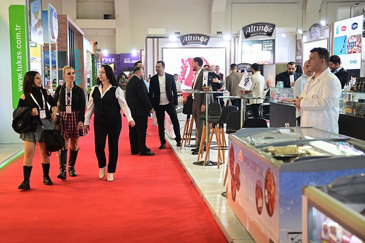Otel ekipmanları ile gıda ve içecek fuarları açıldı