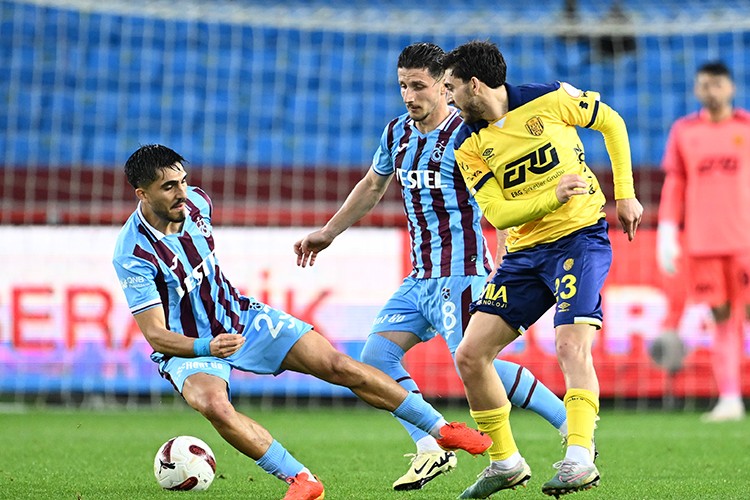 Trabzonspor evinde Ankaragücü'nü devirdi