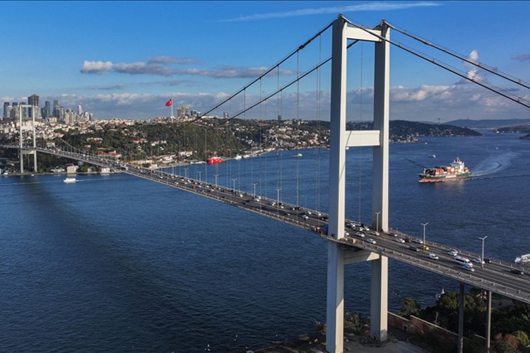 15 Temmuz Şehitler Köprüsü'nden geçen araç sayısı 2,7 milyarı aştı