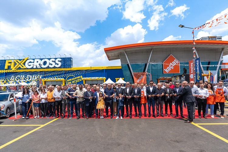 Koçtaş ve Fixgross, Ankara Eryaman'da hizmete açıldı