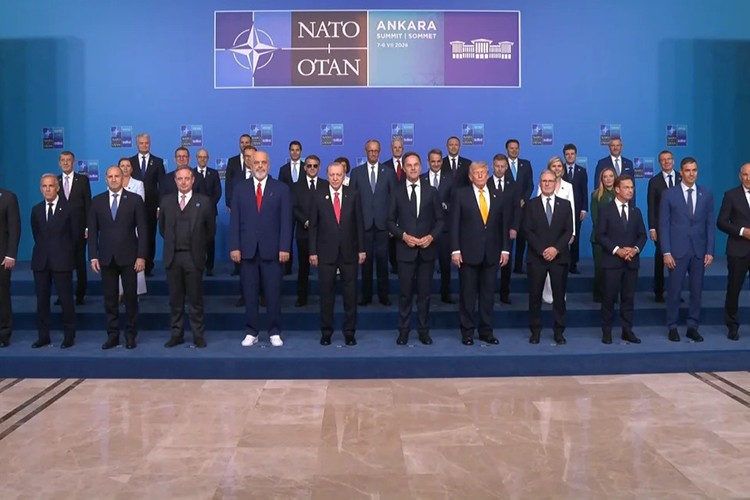 Patara Bej dünya sahnesinde
