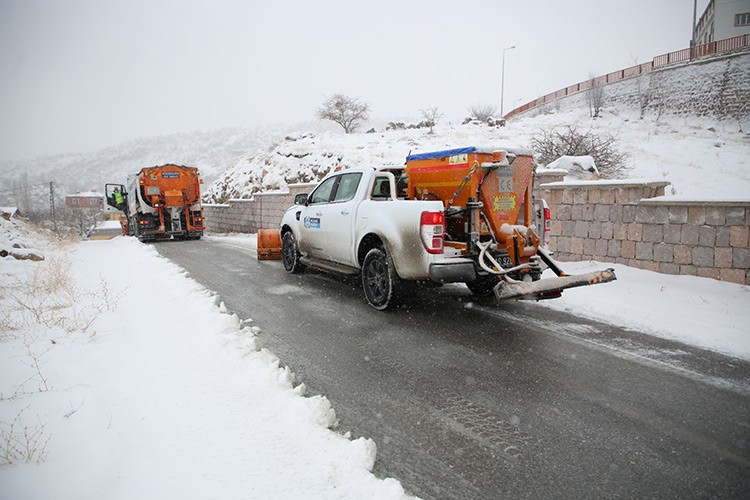 Karla mücadele mesaisi