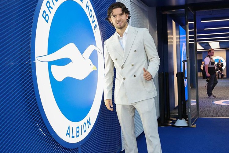 Premier Lig'e Damat Tween şıklığıyla giriş yaptı