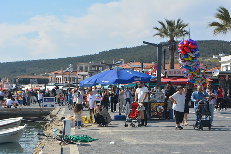 Ayvalık'ta işletmeciler çifte bayram yaşadı