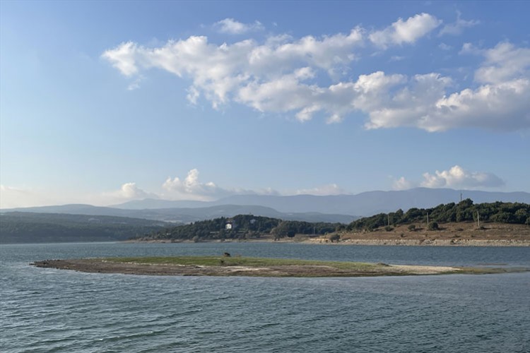 Bolu Gölköy Baraj Gölü'nde su seviyesi düştü