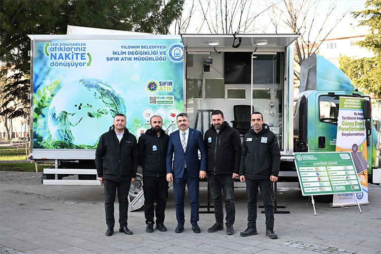 Geri dönüştürülebilir atıklar, aile ekonomisine katkı sağlıyor