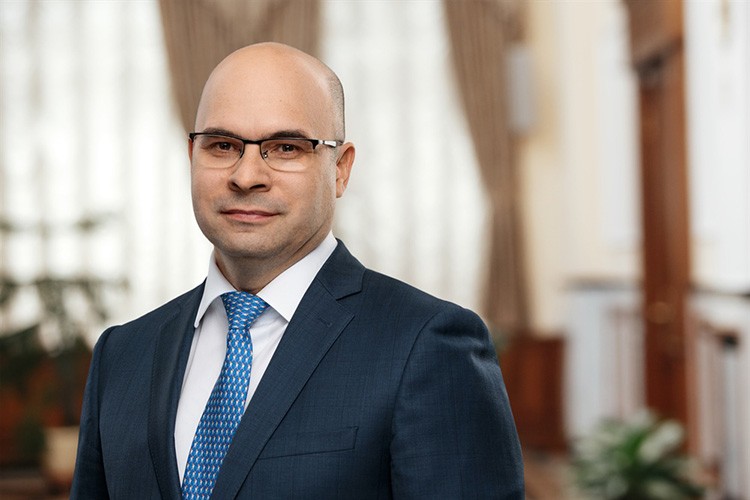 "Ekonominin mali politikaya hassasiyeti azaldı"