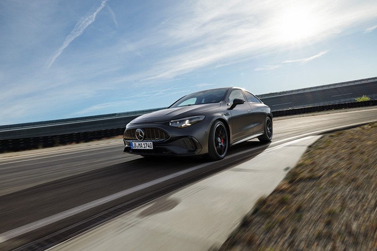 Yeni Mercedes-AMG CLA 45 4MATIC+ tanıtıldı