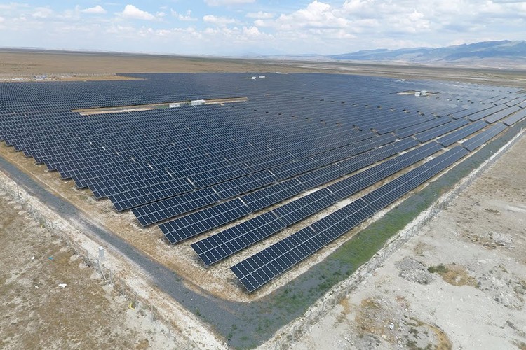 Güneş santraline 217 milyon sterlin finansman